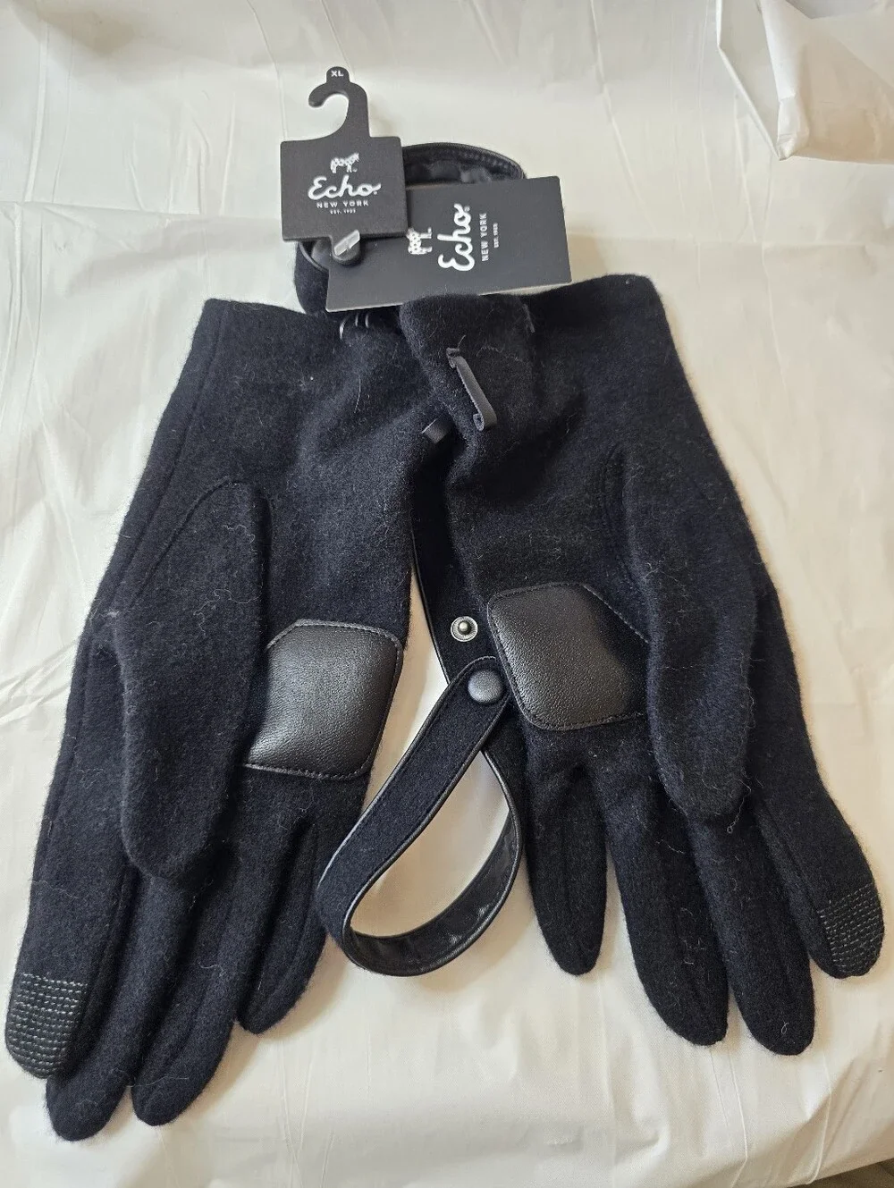 Echo New York Adjustable Belt Gloves..Size XL NWT Gift Cold Weather Luxury